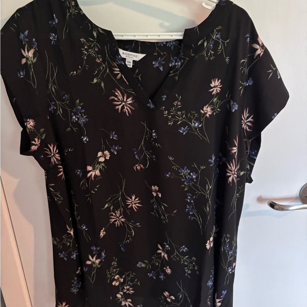 Reitmans Black Floral Blouse